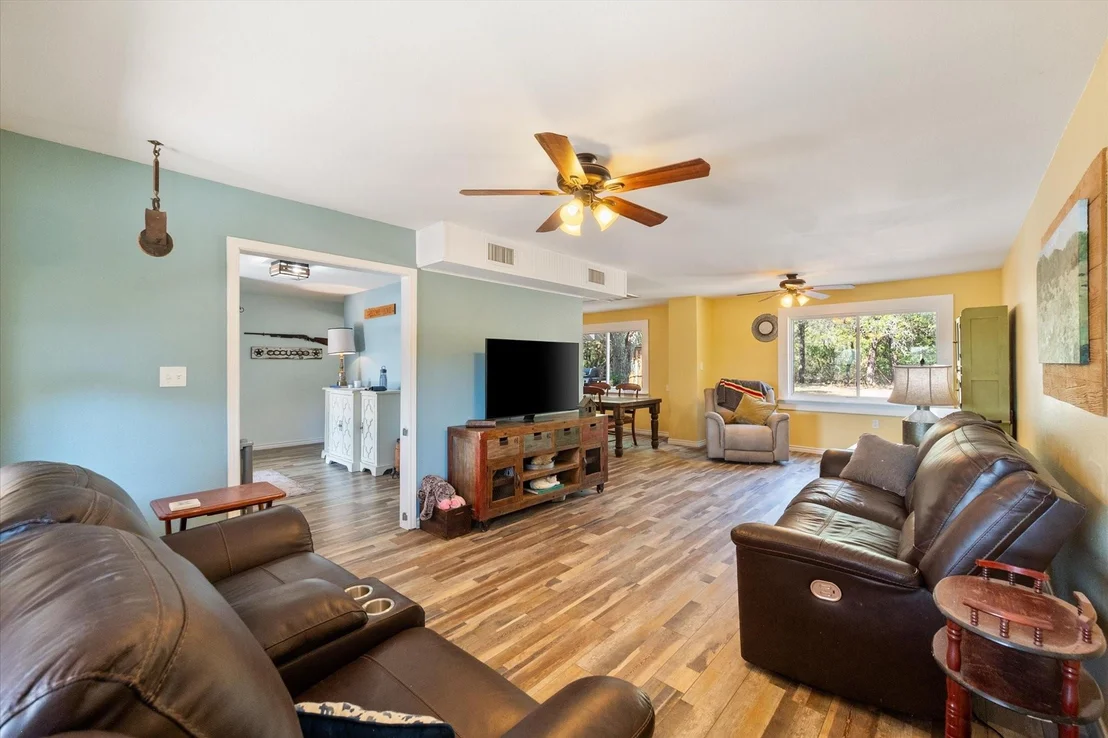 Photo of 355 County Road 2800
