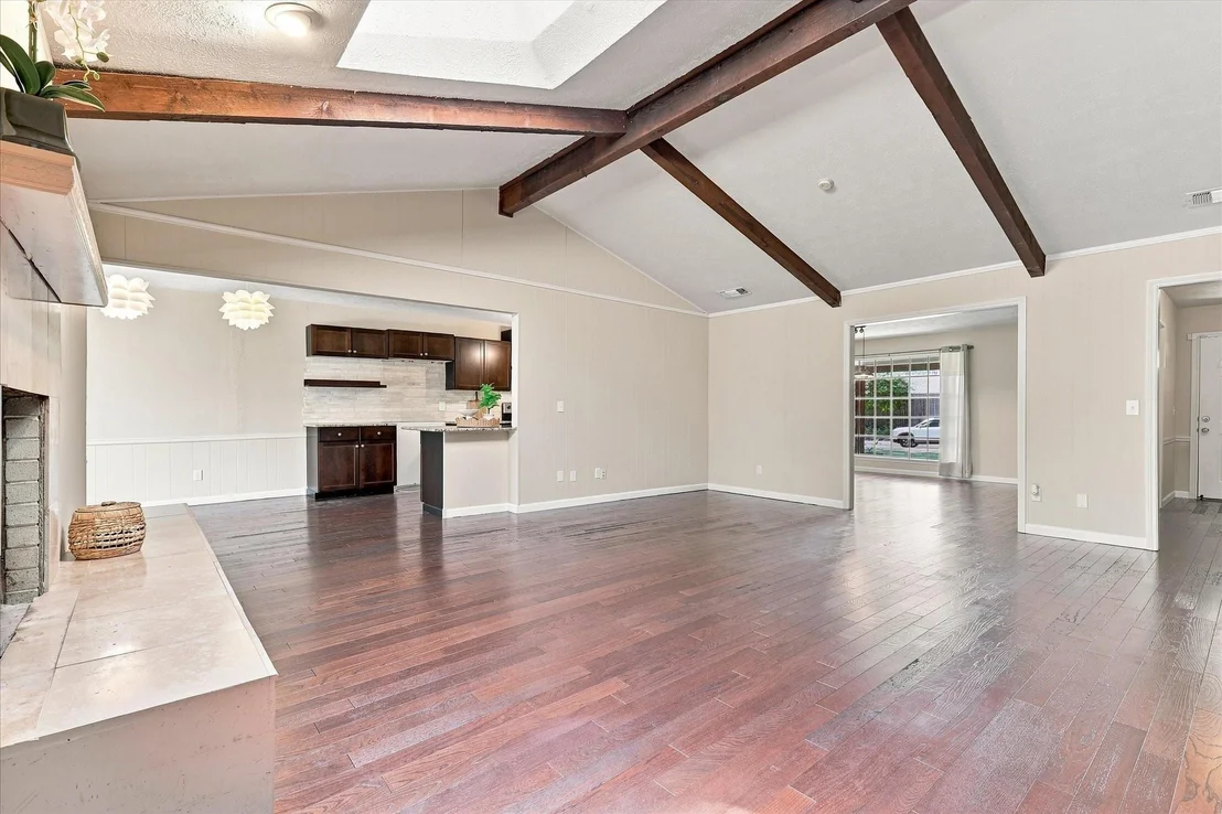 Photo of 2525 Eucalyptus Drive