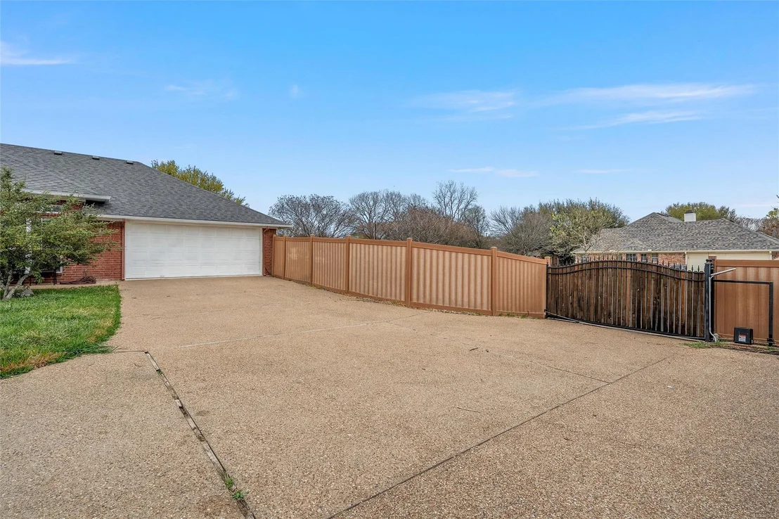 Photo of 1400 Radisson Drive