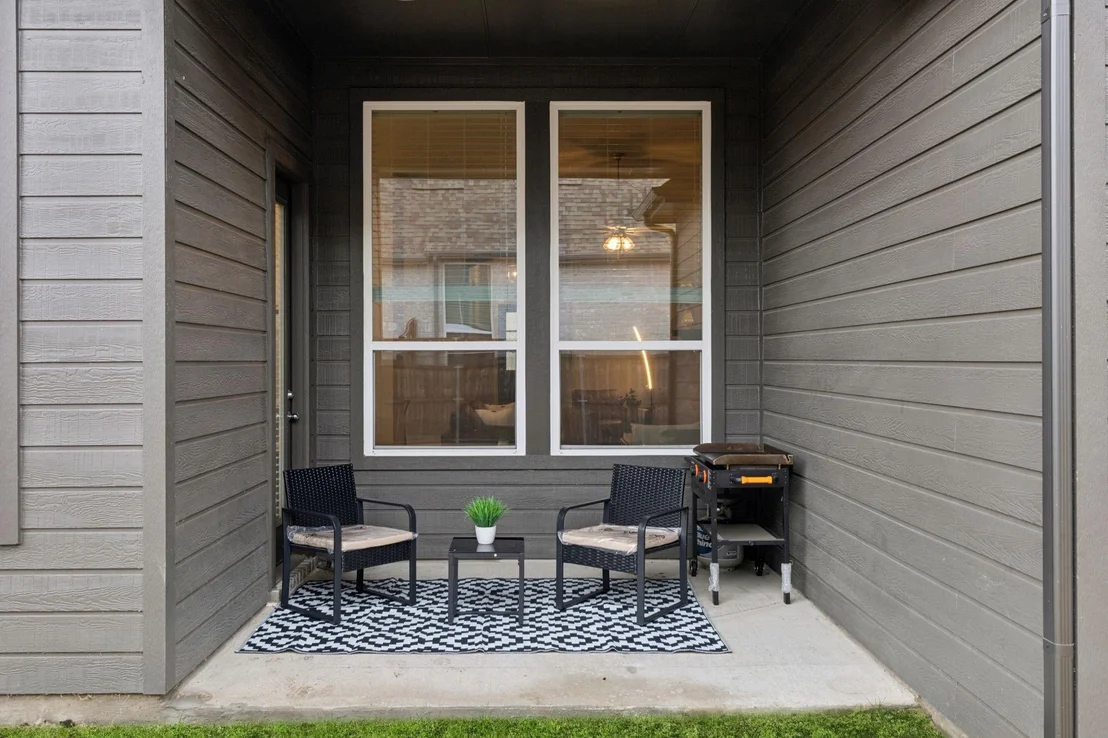 Photo of 1104 Holcombe Drive