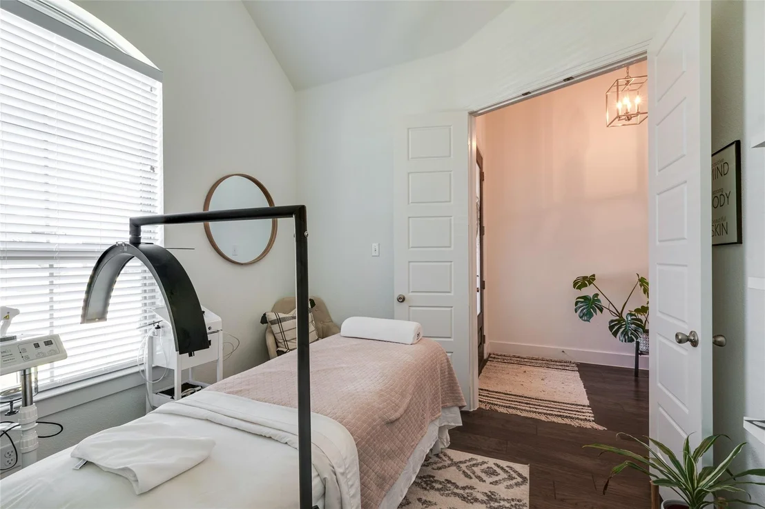Photo of 704 Wycliffe Drive
