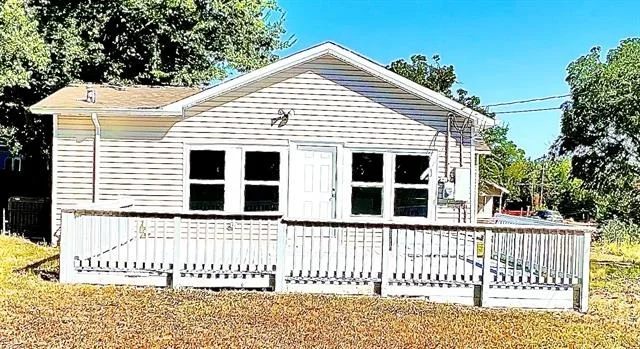 Photo of 805 W 12th Street