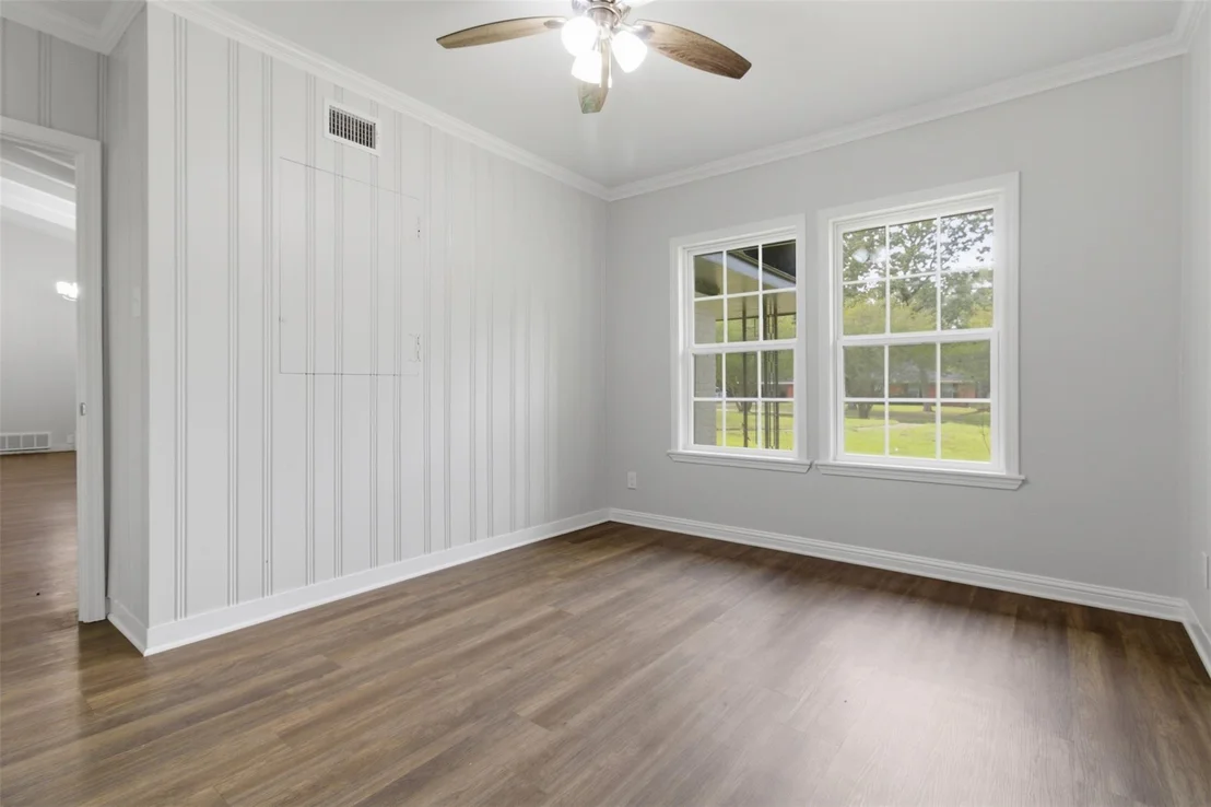 Photo of 325 Sunset Boulevard