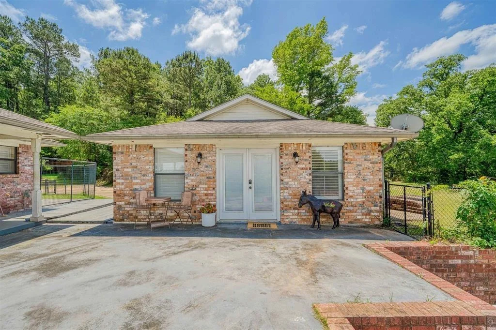 Photo of 1936 A Silver Maple Road