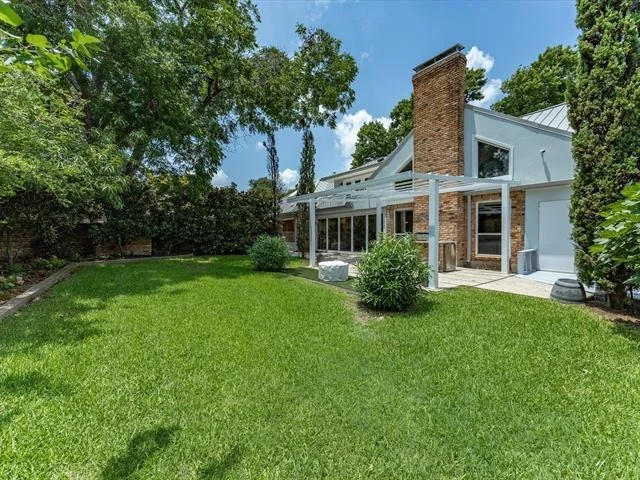 Photo of 6160 Spring Valley Road