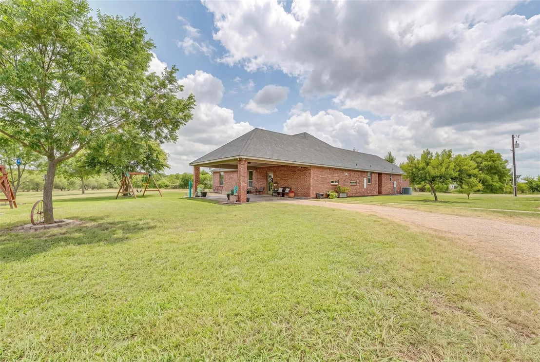 Photo of 1155 Boase Way