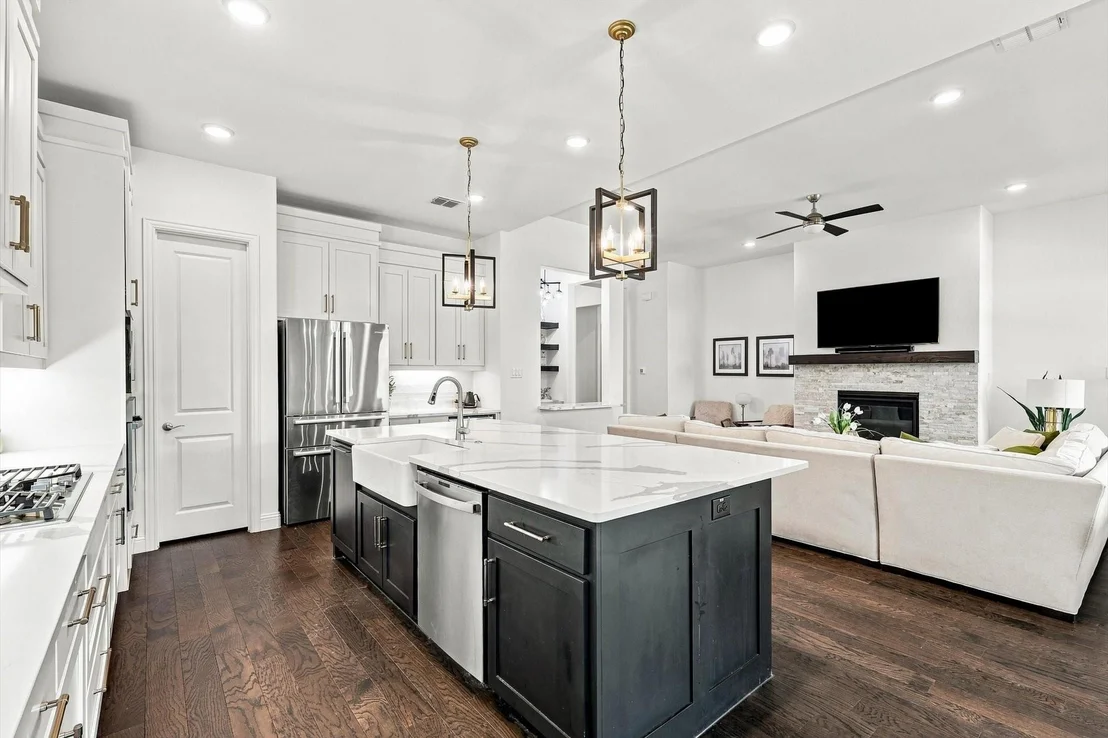 Photo of 7122 Doe Creek Lane