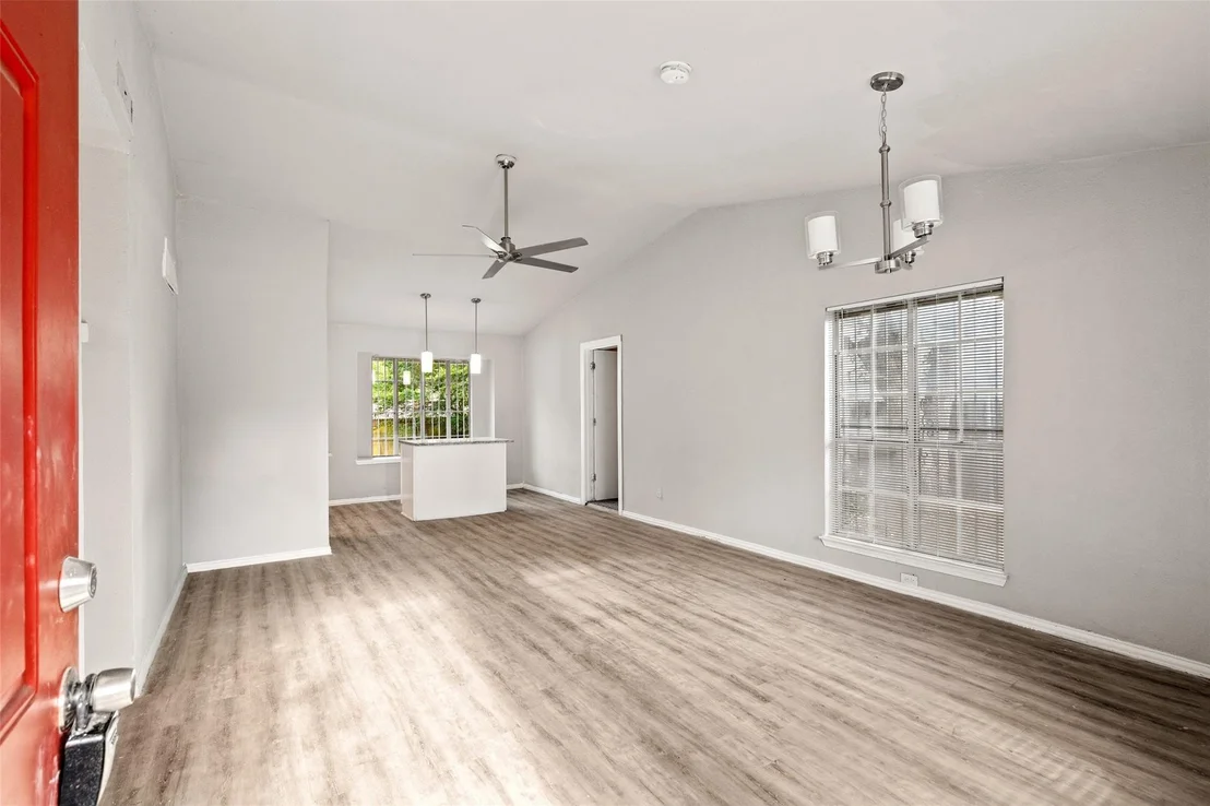 Photo of 948 Carom Way