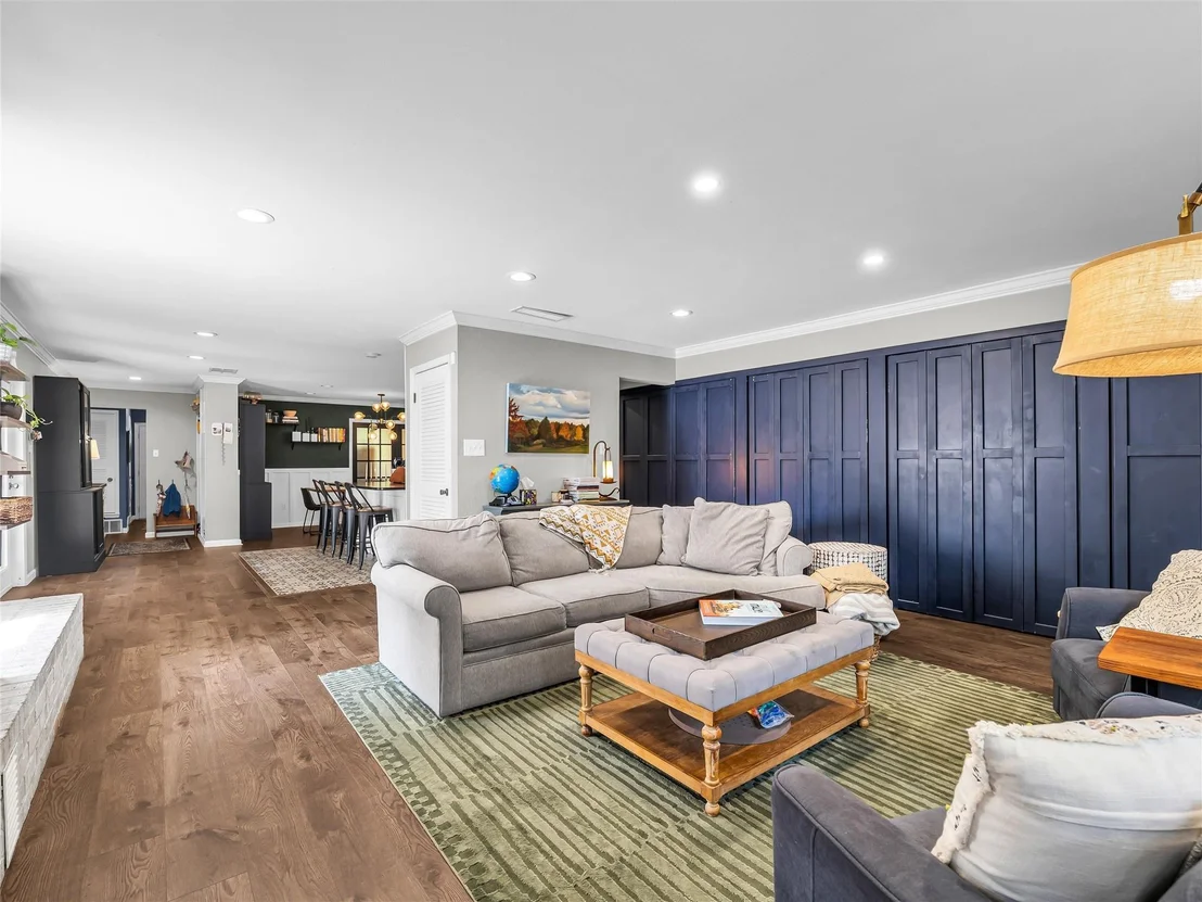 Photo of 1007 Melrose Drive