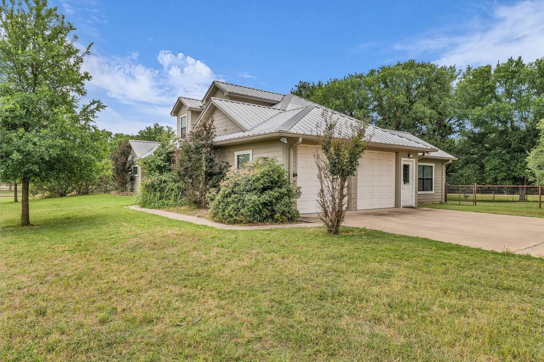 Photo of 613 Bone Road