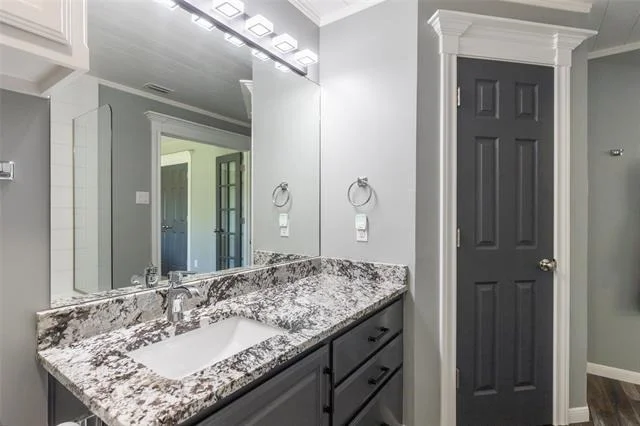 Photo of 7509 Thompson Parkway