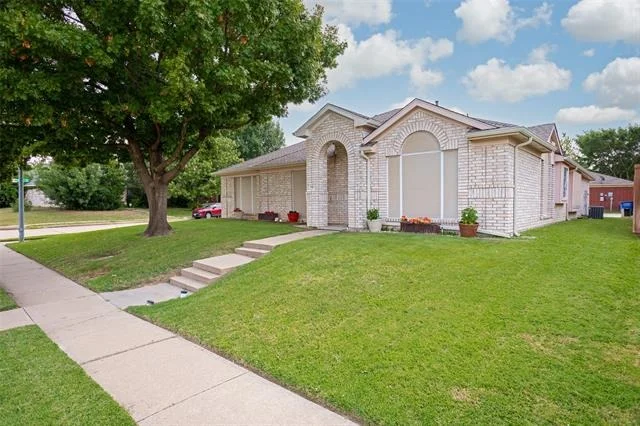 Photo of 741 Whitman Drive
