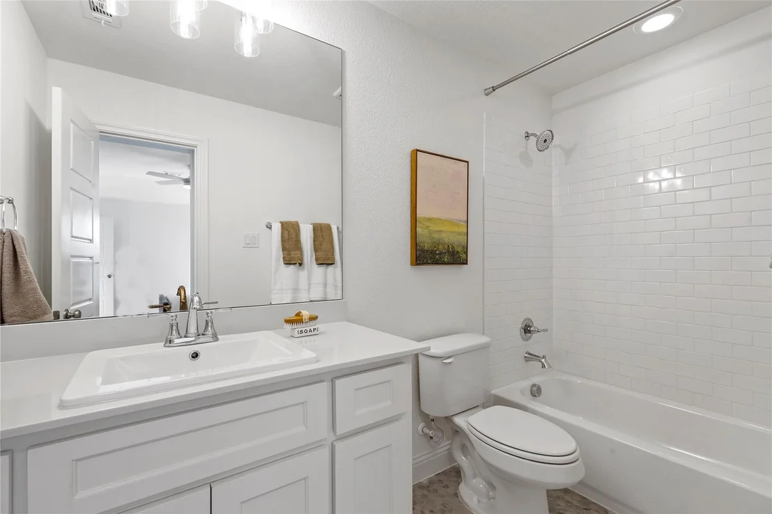 Photo of 406 Sunset Lane