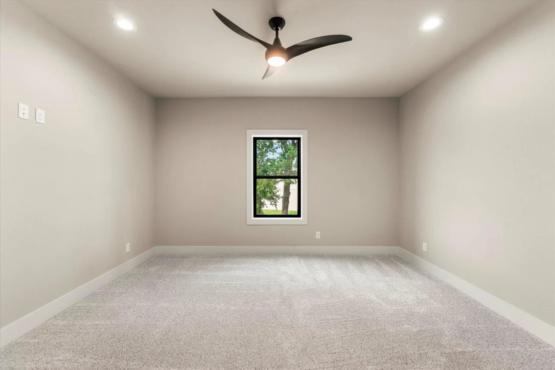 Photo of 2565 Groves Court