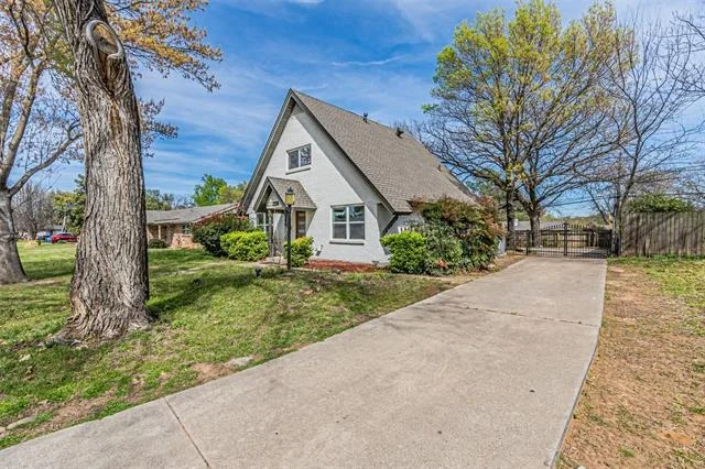 Photo of 1160 Harrison Lane