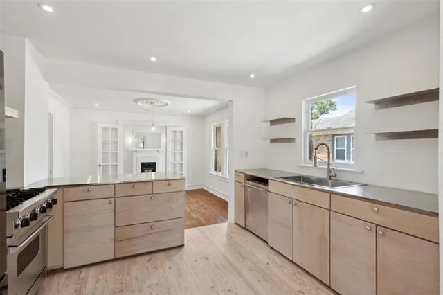 Photo of 2511 Burlington Boulevard
