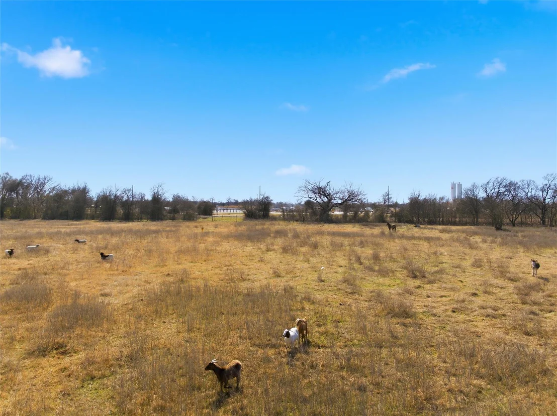 Photo of 2801 Old Marlin Road