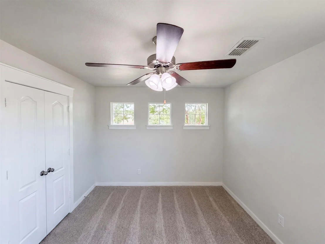 Photo of 8956 Devonshire Drive