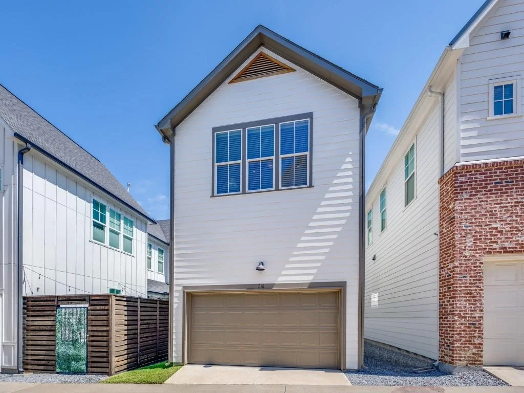 Photo of 716 Wooster Lane