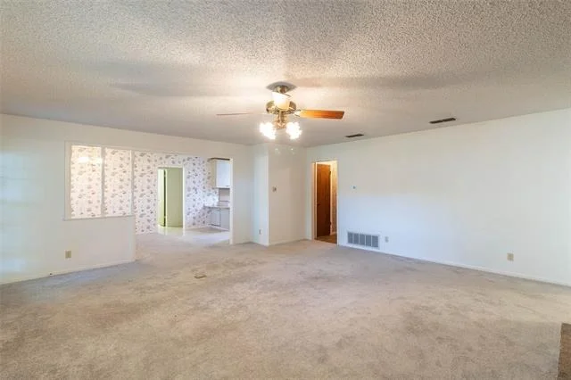 Photo of 3065 Summit Drive