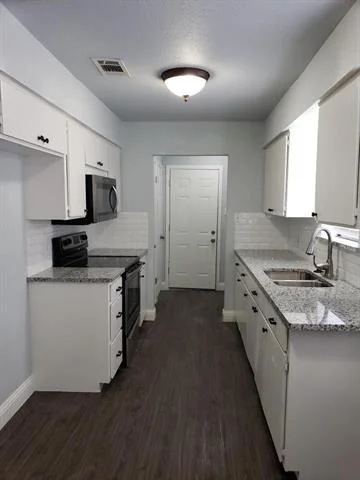 Photo of 623 Blue Grass Drive