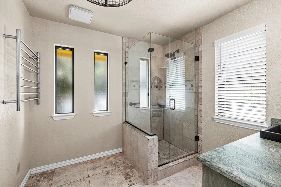 Photo of 2325 River Road