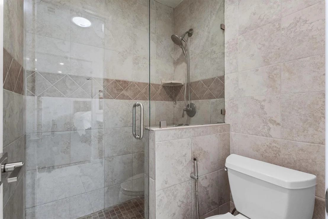 Photo of 908 Vinecrest Lane