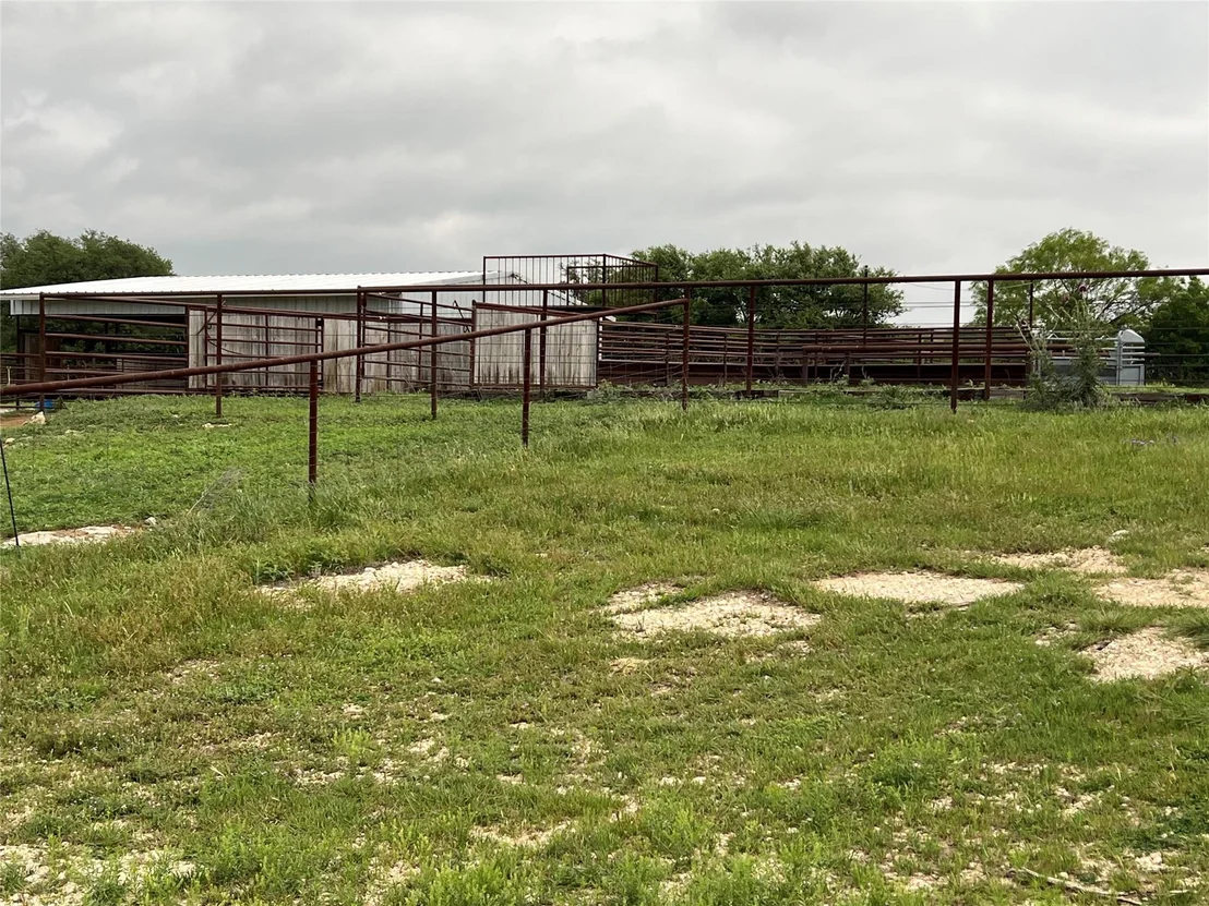 Photo of 1661 County Road 195