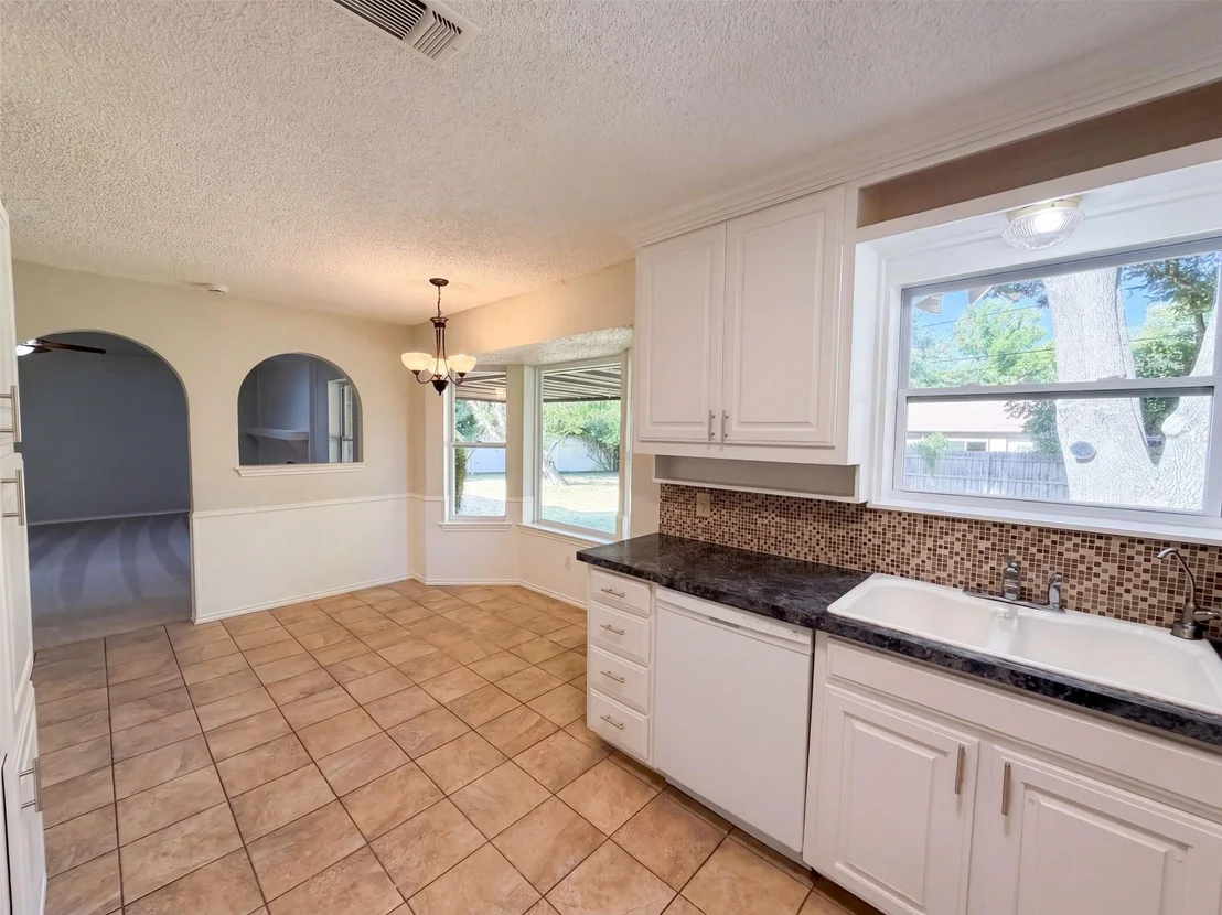 Photo of 2209 Mountainview Drive