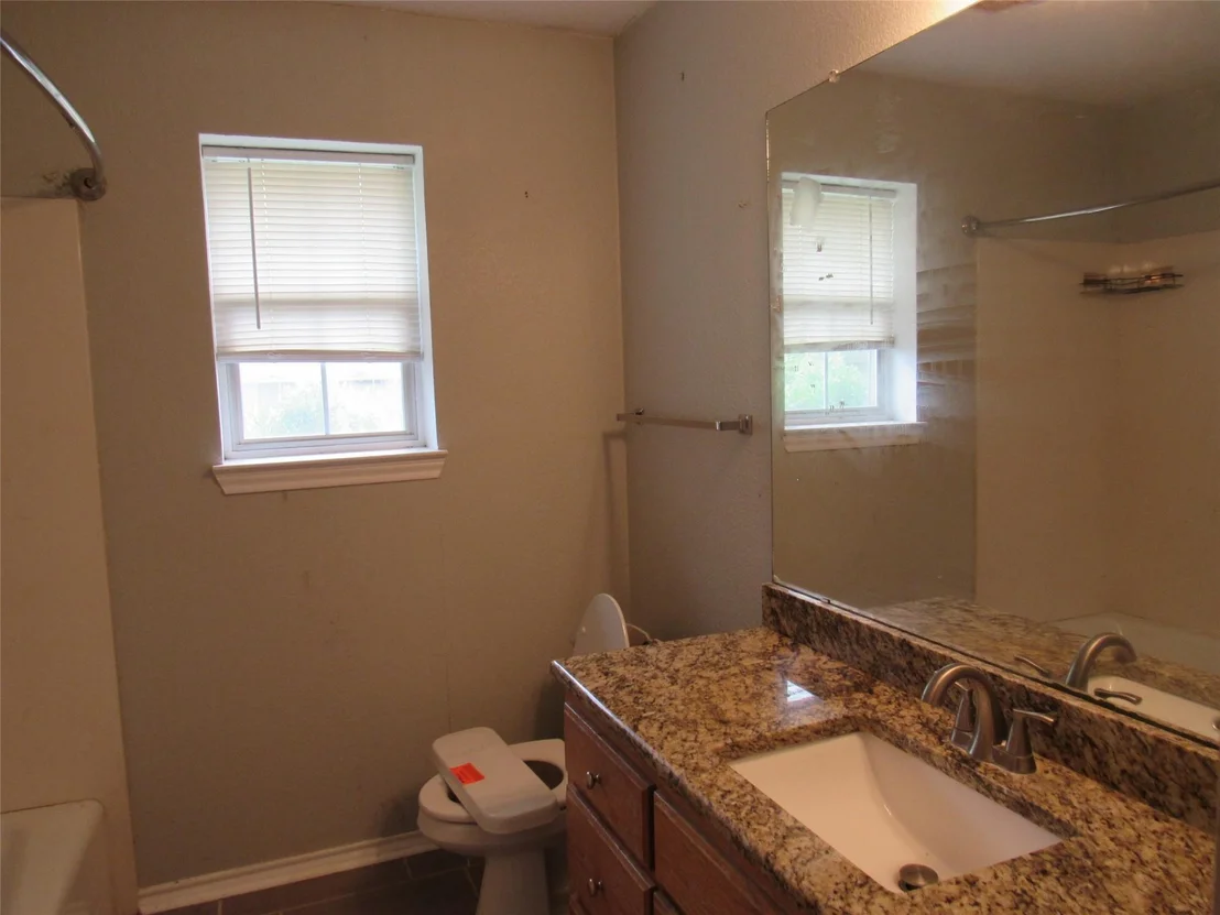Photo of 710 N Old Robinson Road