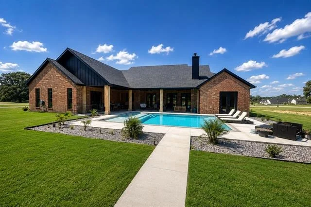 Photo of 2032 Pinetree Post