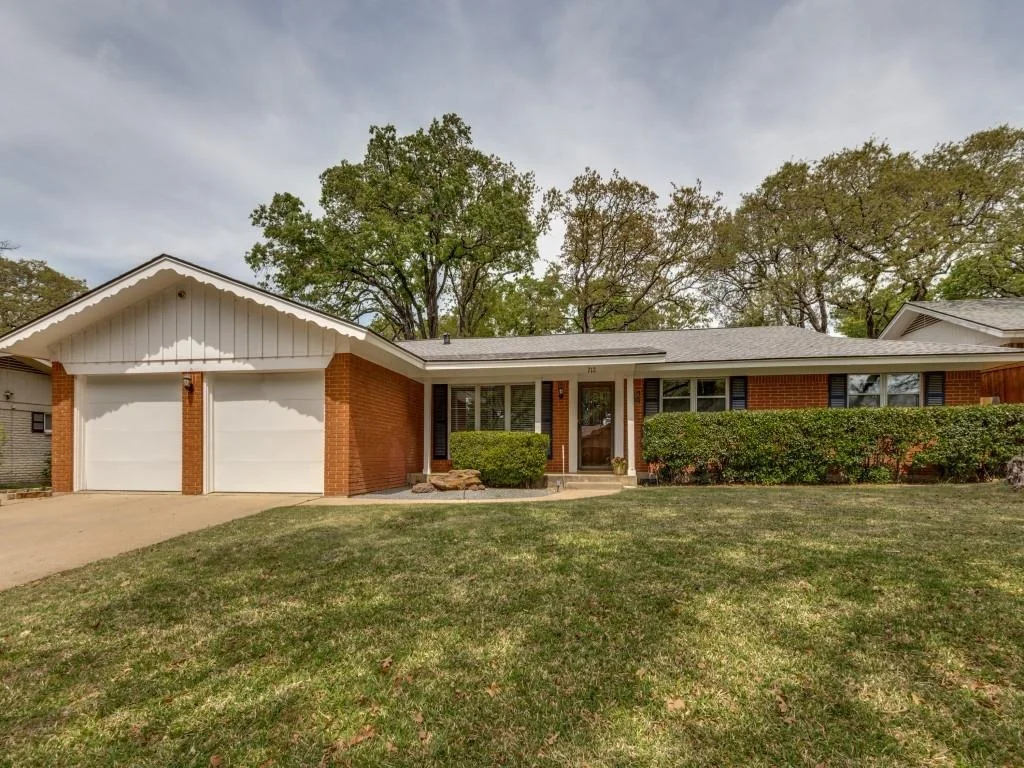 Photo of 712 Joanna Drive