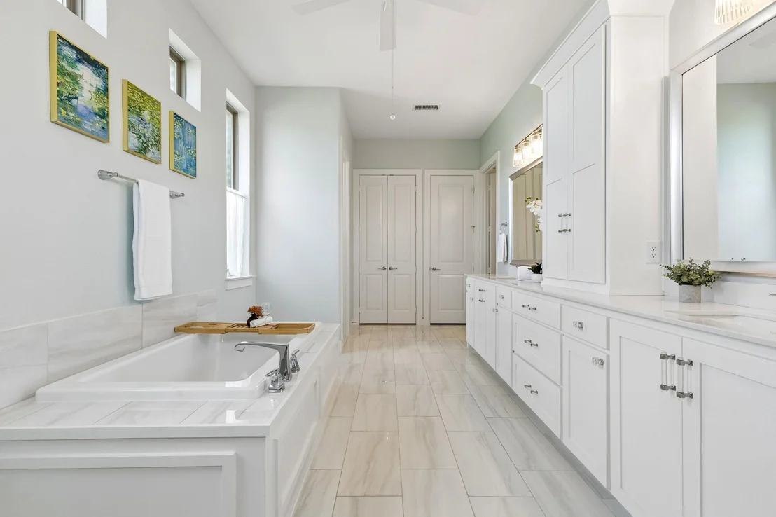Photo of 3300 Crescent Lane