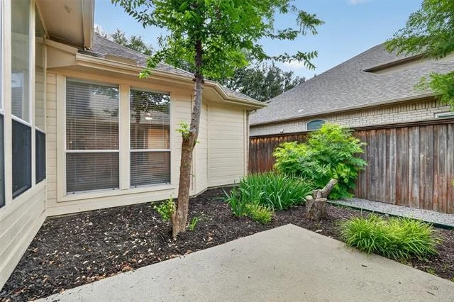 Photo of 6864 Bushnell Drive