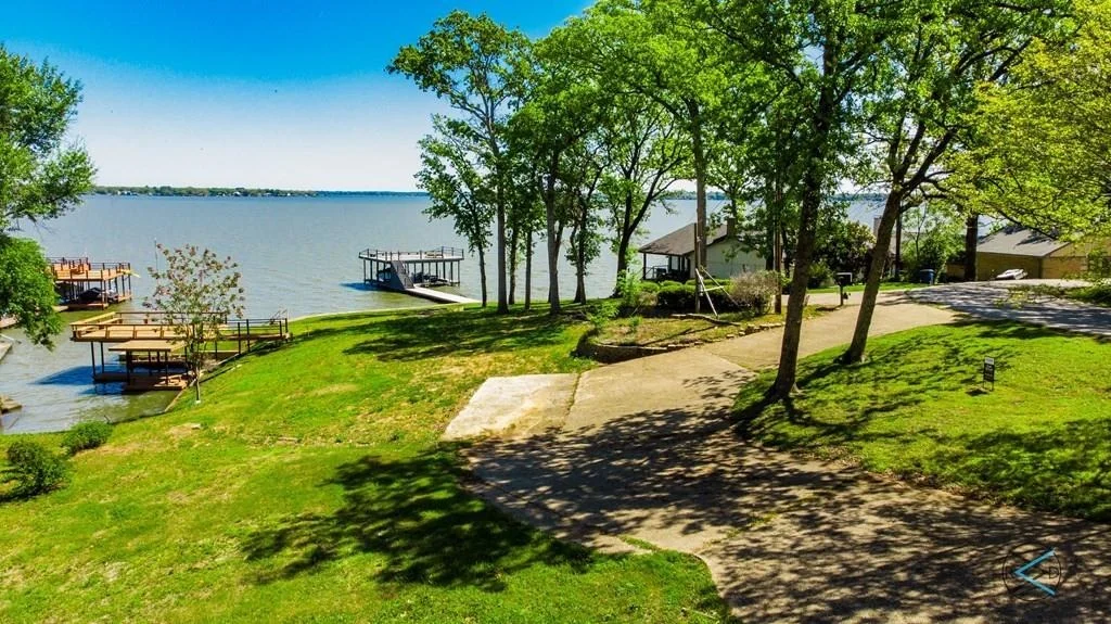 Photo of 433 Winding Shore Drive