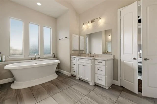 Photo of 710 Almeda Lane