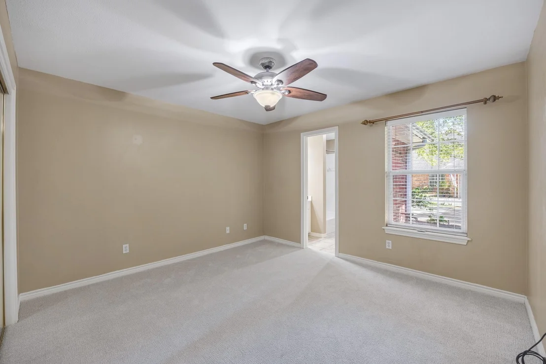Photo of 17820 Oak Forest Drive