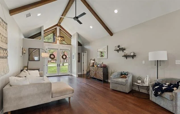 Photo of 237 E Hideaway