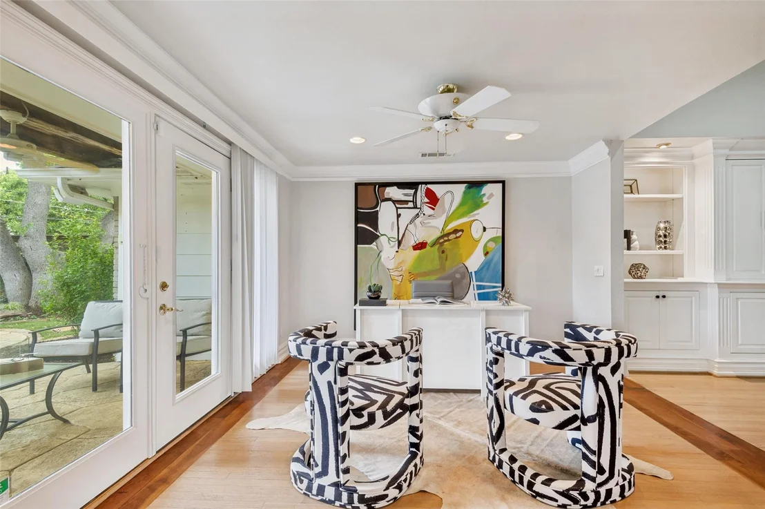 Photo of 5322 W Mockingbird Lane