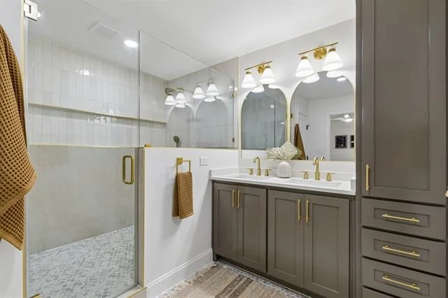 Photo of 12124 Dixfield Drive