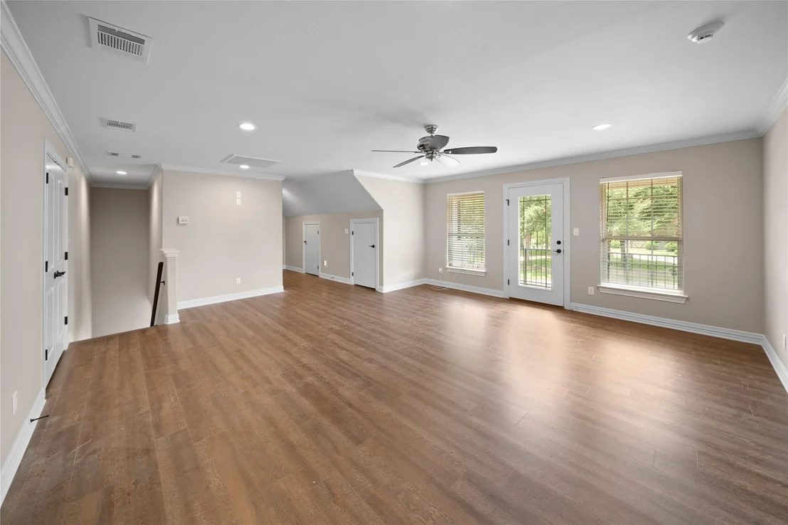 Photo of 7402 Hollytree Drive