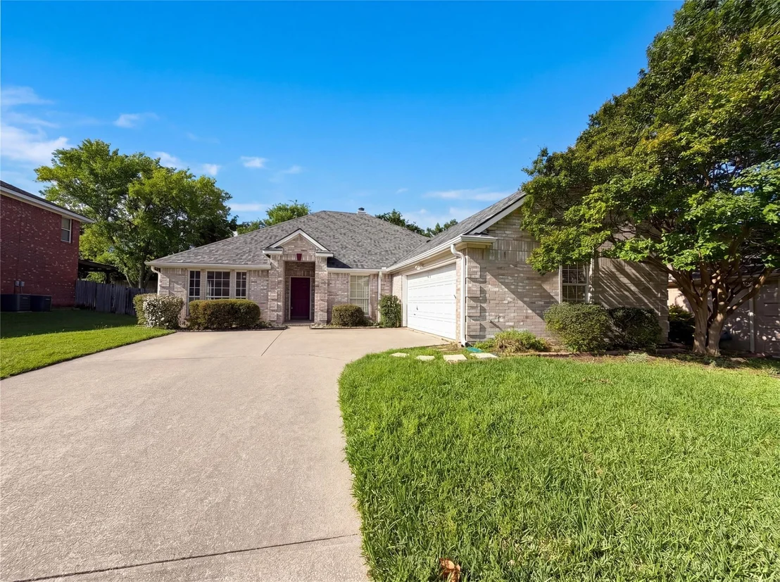 Photo of 525 Hidden Oak Lane