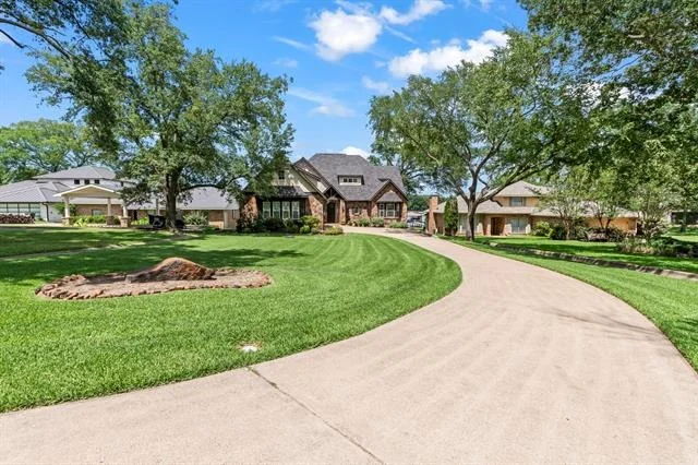 Photo of 229 N Beverly Drive