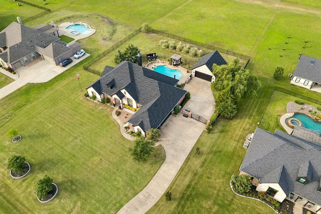 Photo of 2585 Wincrest Drive