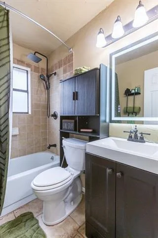 Photo of 725 Tabard Trail