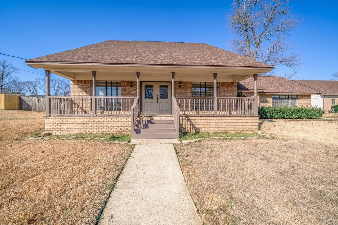 Photo of 2801 Northridge Drive