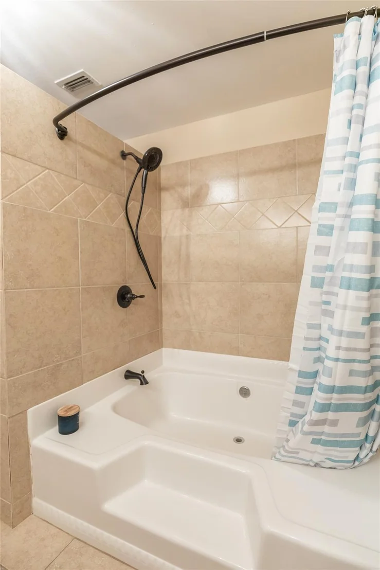 Photo of 15100 CR  129