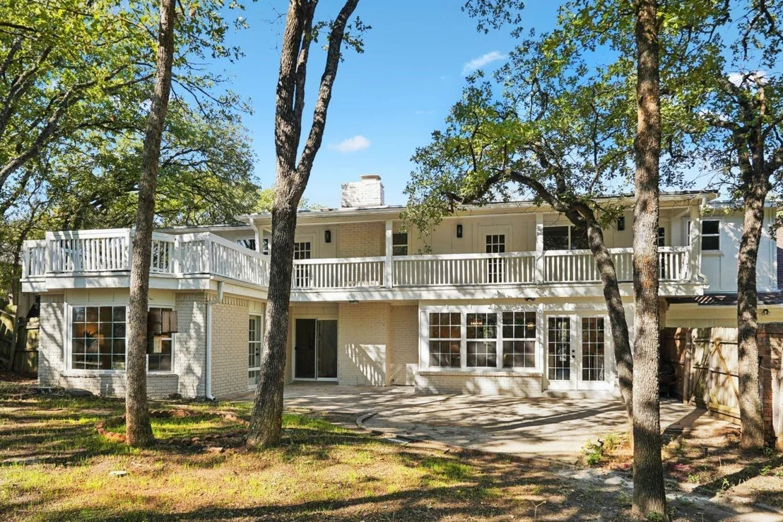 Photo of 2872 Hurstview Drive