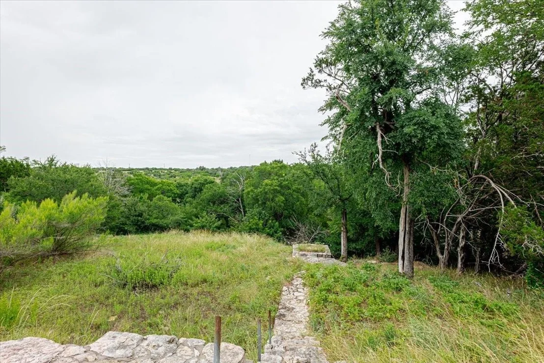 Photo of 1131 Brackeen Drive