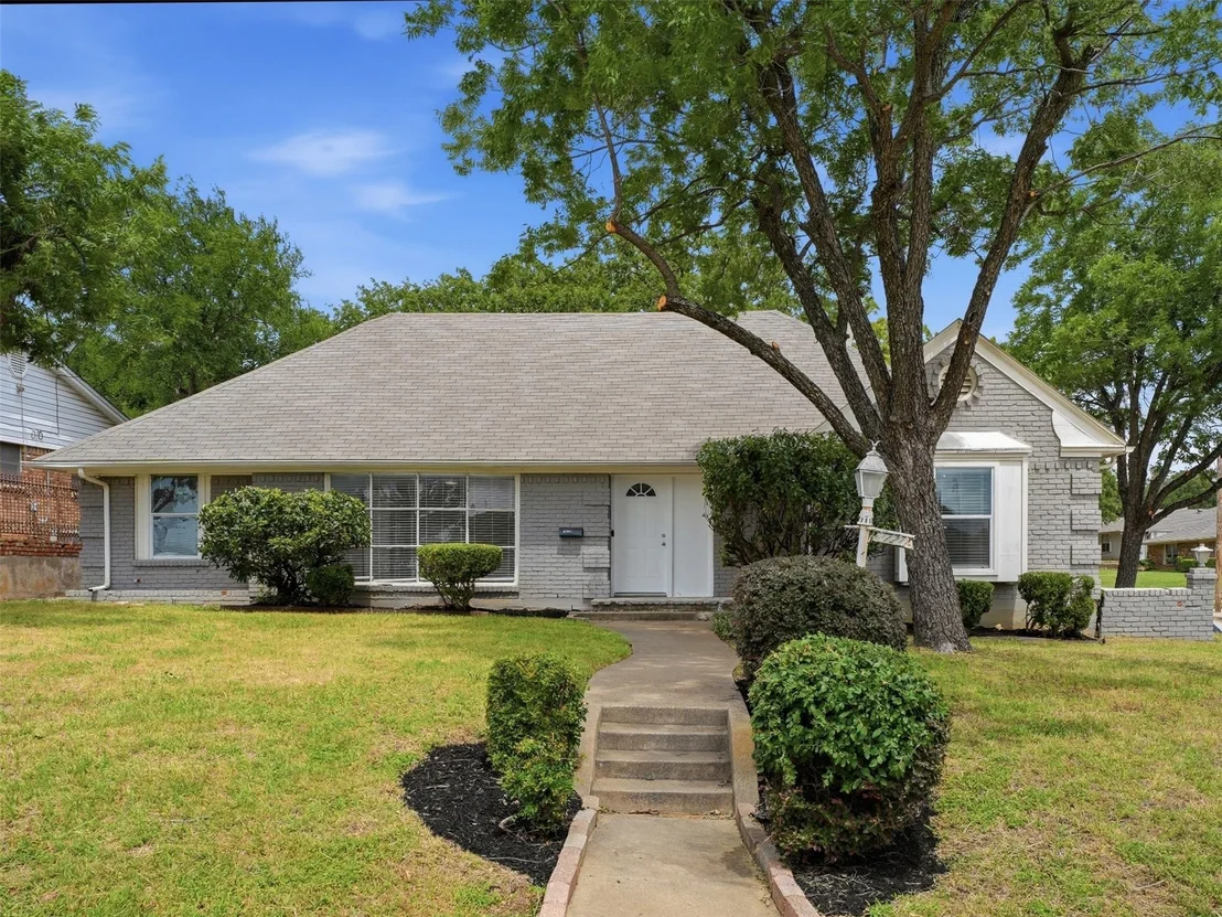 Photo of 2121 Canton Drive